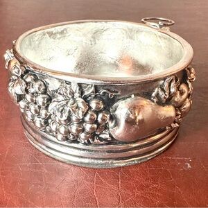 Boston Warehouse Bottle Wine Coaster-Vintage pewter w/a fruit design excel cond